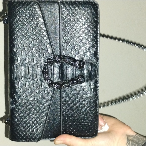 Purse - Picture 1 of 3